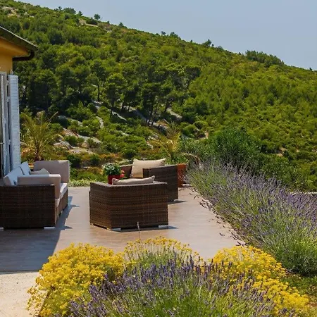 Villa Luxurious With Panoramic Sea Views Stiniva