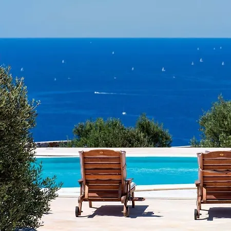 Luxurious With Panoramic Sea Views *