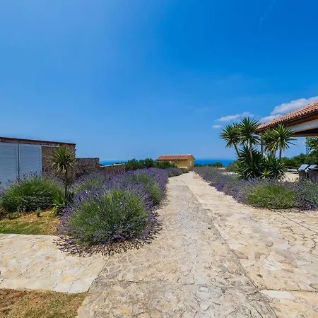 Luxurious With Panoramic Sea Views