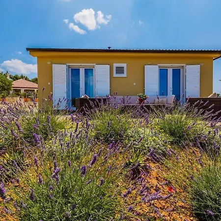 Luxurious With Panoramic Sea Views Villa
