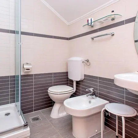 Luxurious With Panoramic Sea Views *