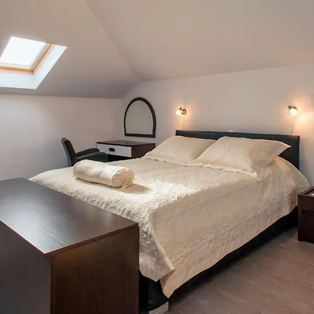 Luxurious With Panoramic Sea Views
